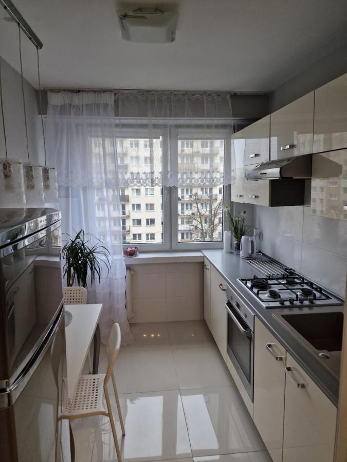 Apartament - 2 Pokoje W Lodzi - Blisko Atlas Arena, Zoo, Centrum, Piotrkowska Bagian luar foto